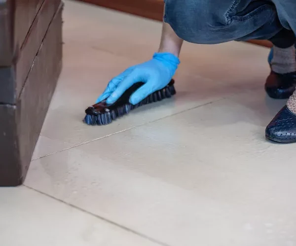Tips for Degreasing a Floor